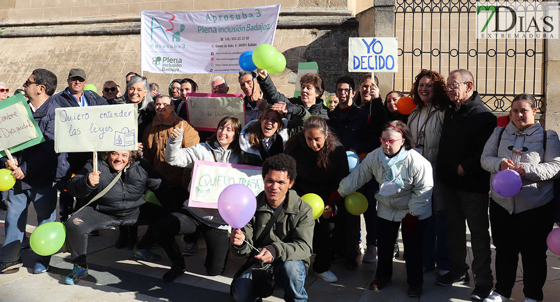 Manifestación en Badajoz para reivindicar los derechos de las personas con discapacidad