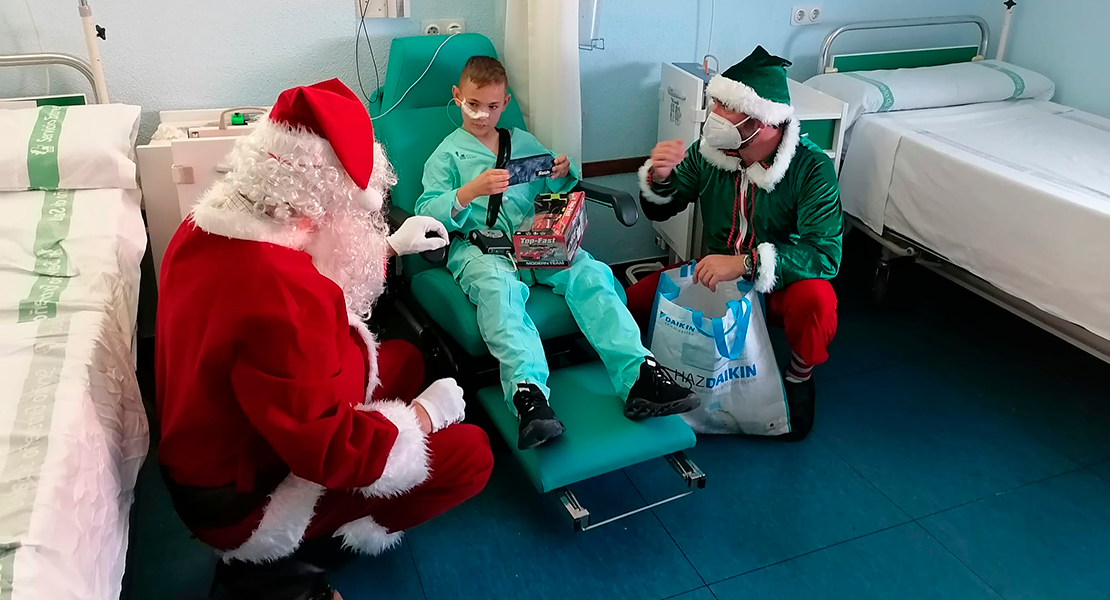 Guardia Nacional entrega regalos en Hospital Materno Infantil