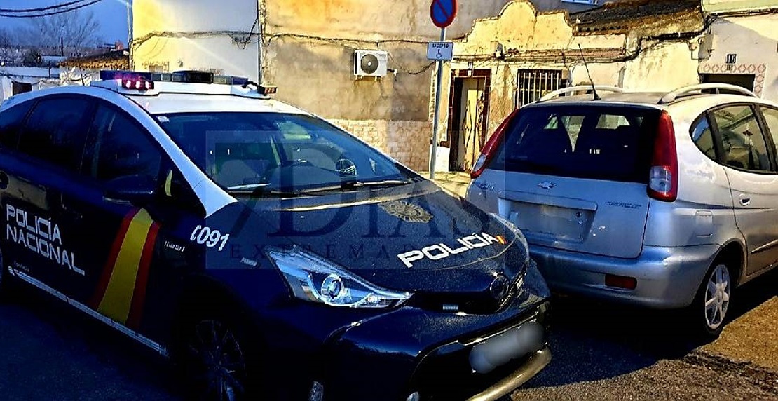 BADAJOZ: Halla el cadáver de su vecino tras echarlo en falta