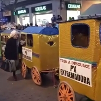 Divertido pero crítico desfile de carnaval en Navalmoral