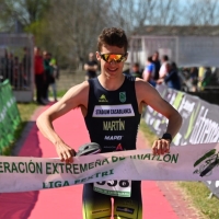 Pablo Bernad y Cristina Durán campeones de Extremadura de Duatlón