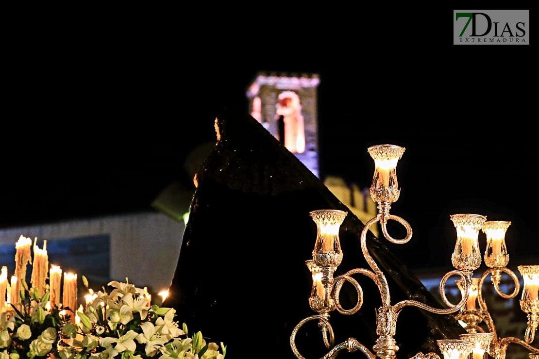 Las mejores imágenes del Viernes Santo en Badajoz