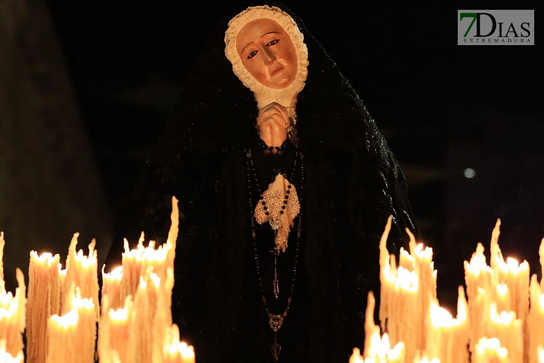 Las mejores imágenes del Viernes Santo en Badajoz