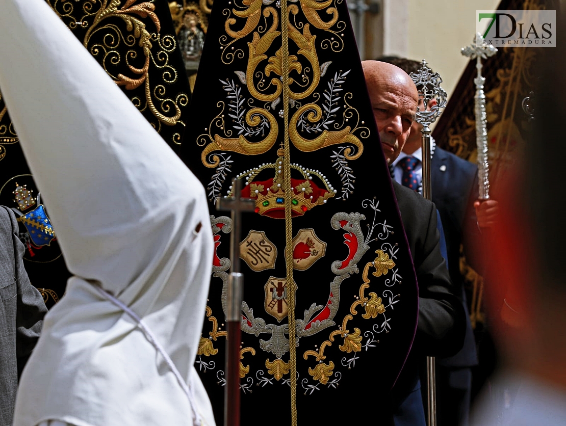 Las mejores imágenes del Domingo de Resurrección en Badajoz