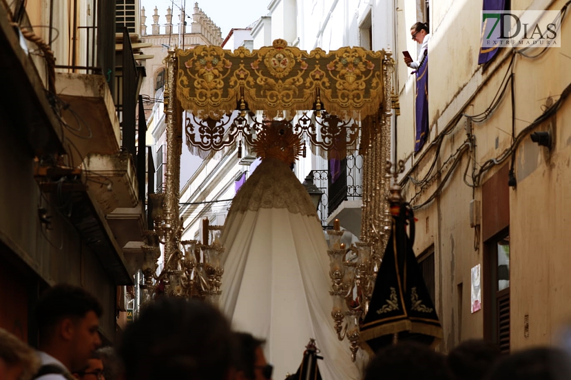 Las mejores imágenes del Domingo de Resurrección en Badajoz