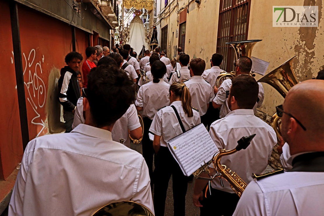 Las mejores imágenes del Domingo de Resurrección en Badajoz