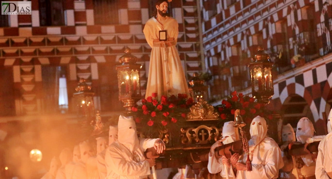 Las mejores imágenes del miércoles Santo en Badajoz