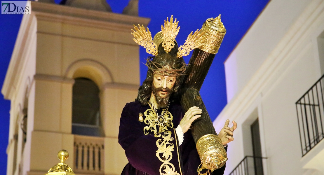 Las mejores imágenes del Martes Santo en Badajoz