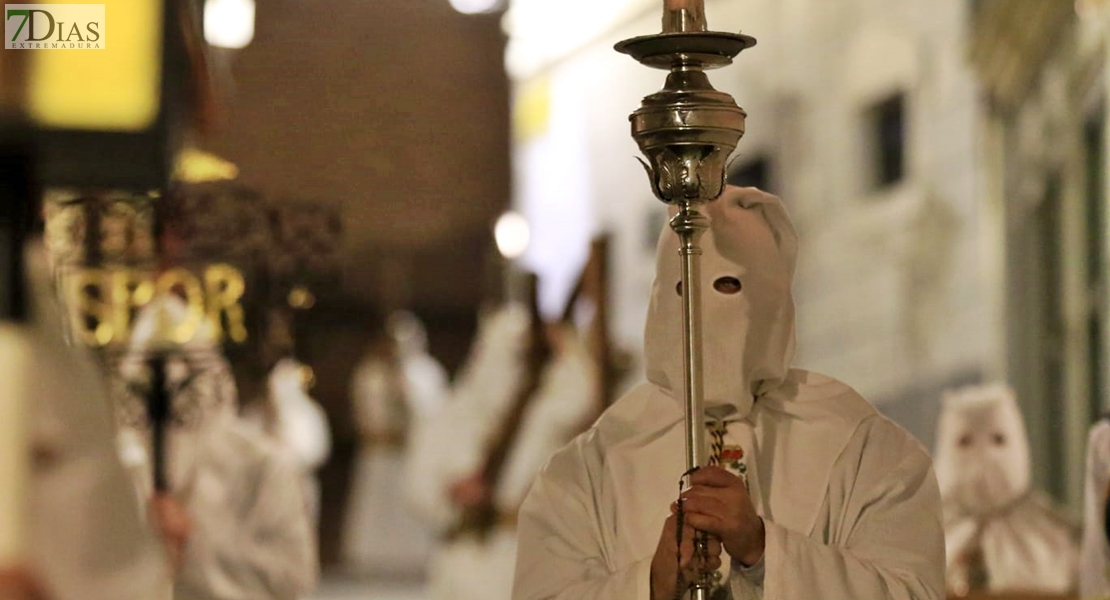 Las mejores imágenes del miércoles Santo en Badajoz