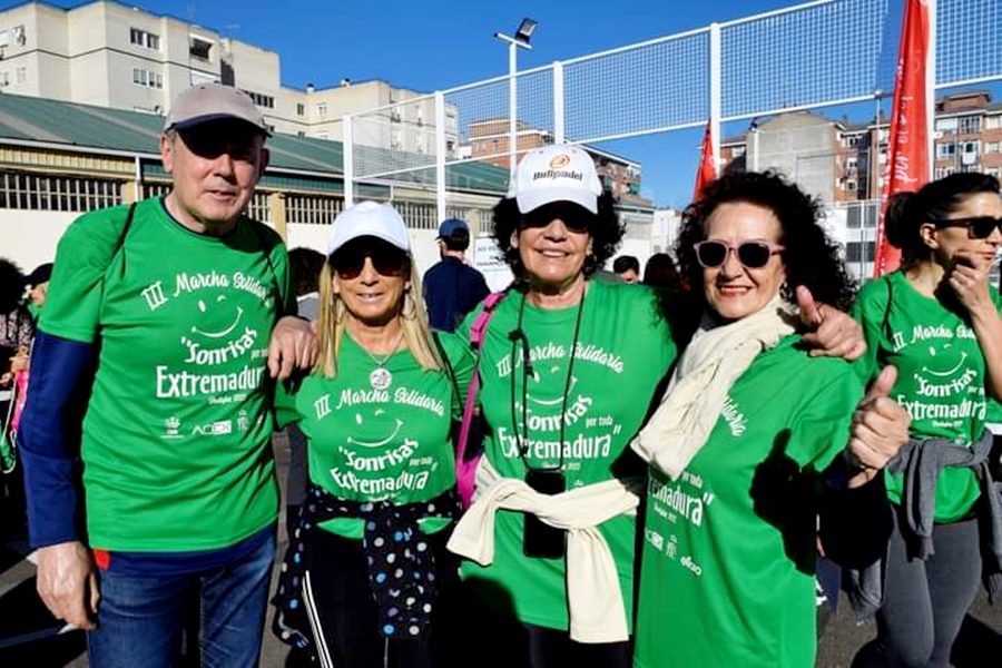 Éxito de participación en la III marcha solidaria AOEX