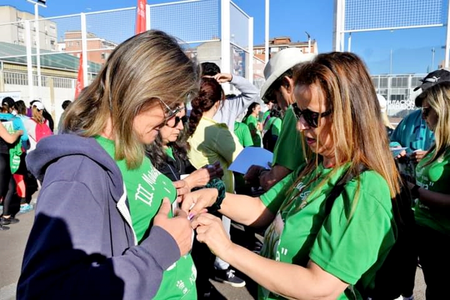 Éxito de participación en la III marcha solidaria AOEX