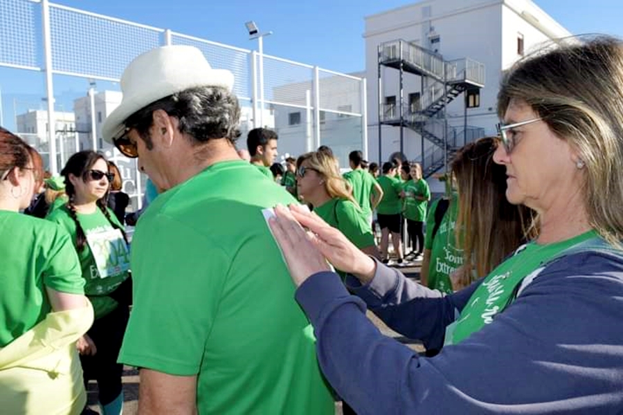 Éxito de participación en la III marcha solidaria AOEX