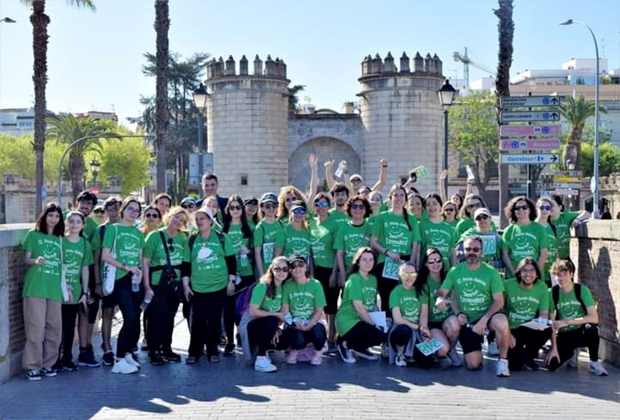 Éxito de participación en la III marcha solidaria AOEX