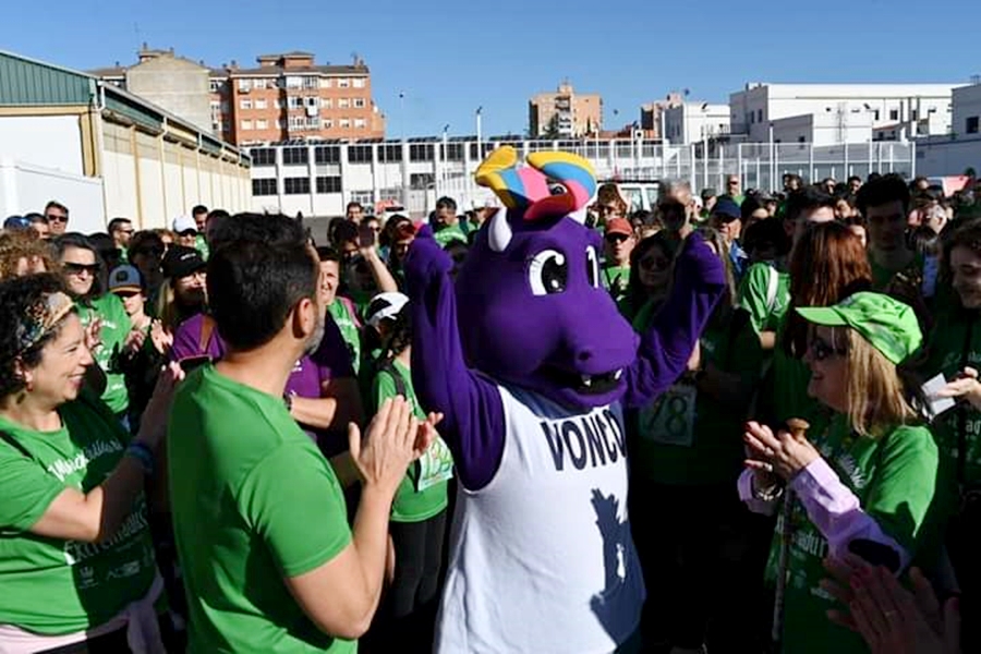 Éxito de participación en la III marcha solidaria AOEX