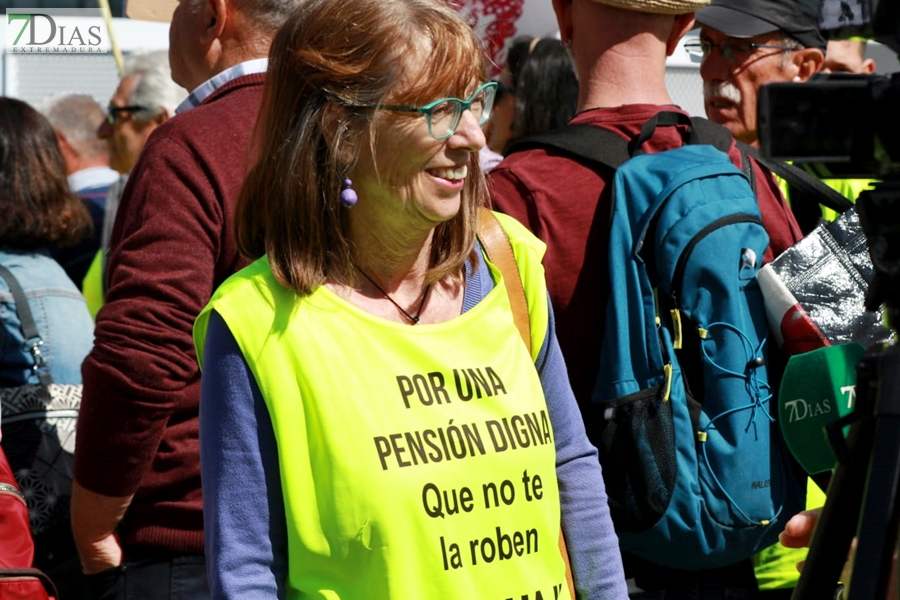 Cerca de 1.000 extremeños salen a la calle para reclamar una sanidad pública