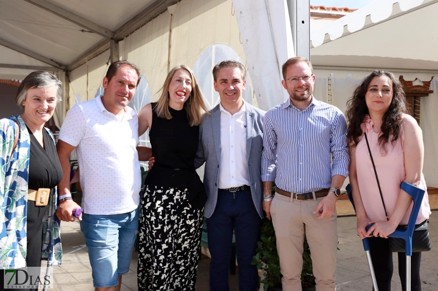 Inauguración del Certamen Gastronómico del Cerdo Ibérico en Barcarrota