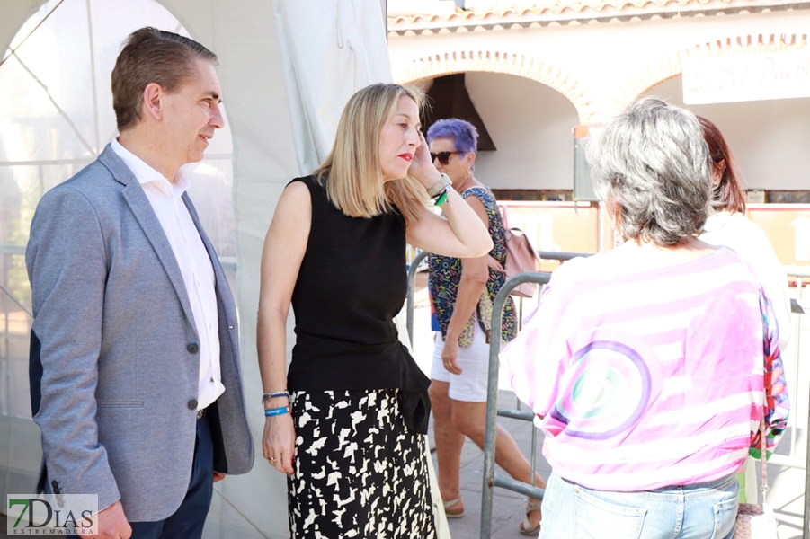 Inauguración del Certamen Gastronómico del Cerdo Ibérico en Barcarrota