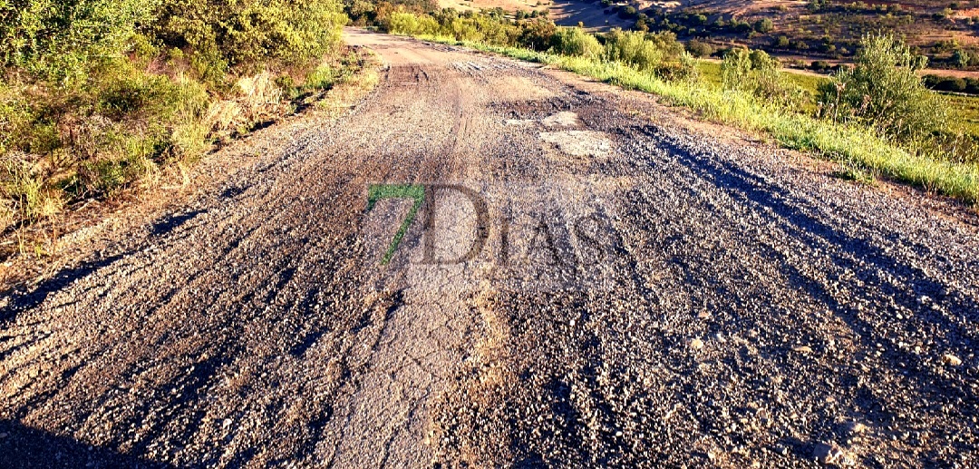 Aún hay carreteras que parecen caminos de cabras en Extremadura