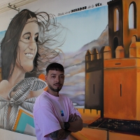 &#39;Chino&#39; derrocha arte con 11 murales en la Facultad de Documentación y Comunicación