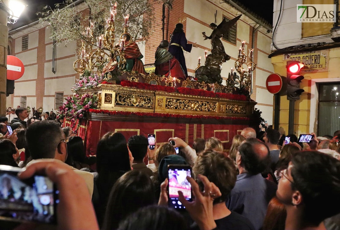 Las mejores imágenes del Lunes Santo en Badajoz