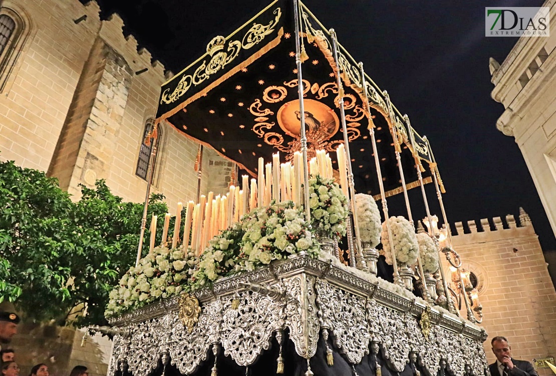 Las mejores imágenes del Lunes Santo en Badajoz