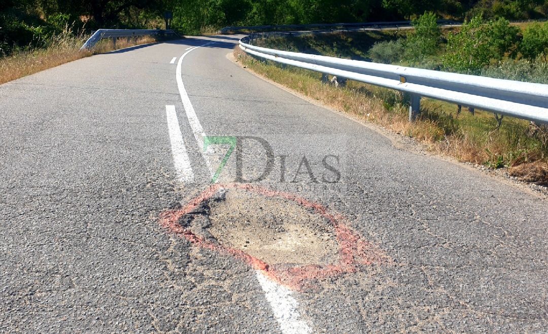 La carretera del norte extremeño que nadie arregla: &quot;Estamos cansados de tanta desidia&quot;