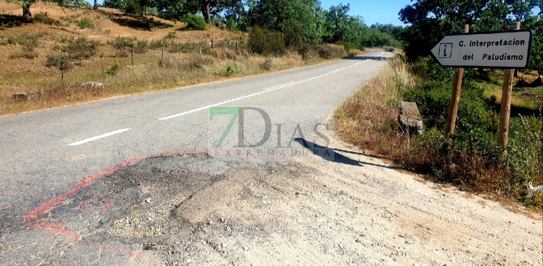 La carretera del norte extremeño que nadie arregla: &quot;Estamos cansados de tanta desidia&quot;