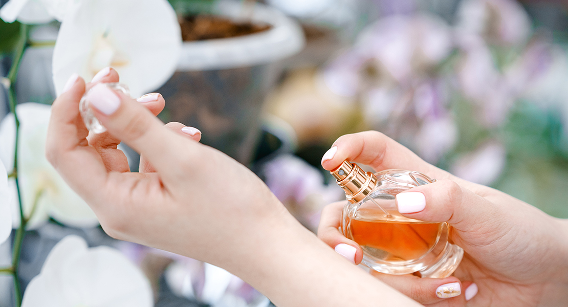 Ordenan retirar perfumes de una conocida marca por contener sustancias prohibidas