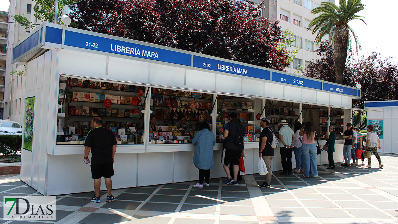 REPOR - La feria de libro de Badajoz, un lugar de ocio para todas las edades