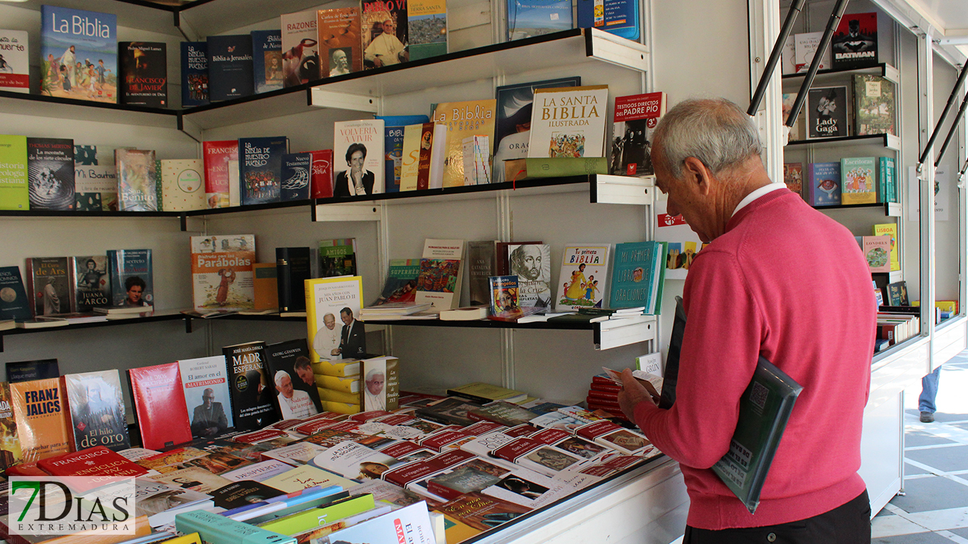 REPOR - La feria de libro de Badajoz, un lugar de ocio para todas las edades