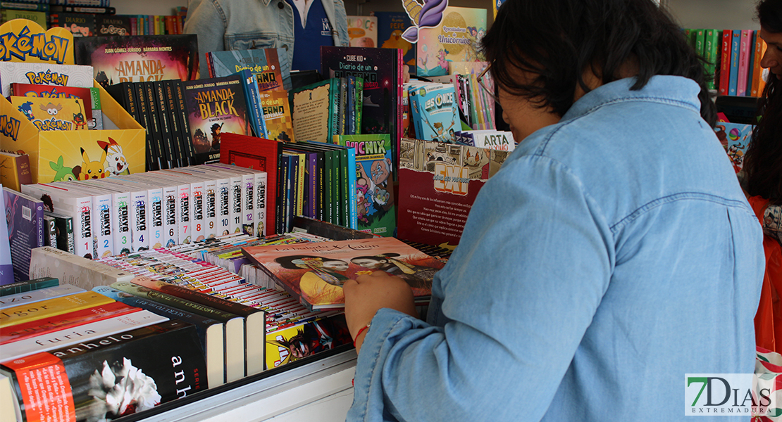 REPOR - La feria de libro de Badajoz, un lugar de ocio para todas las edades