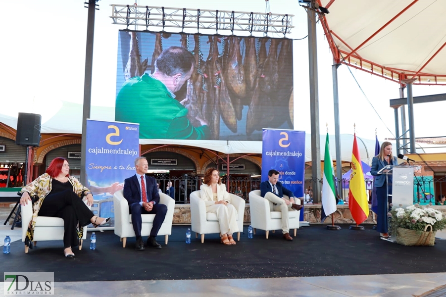 cambiar titular: Inauguración Salón del Jamón Jerez de los Caballeros