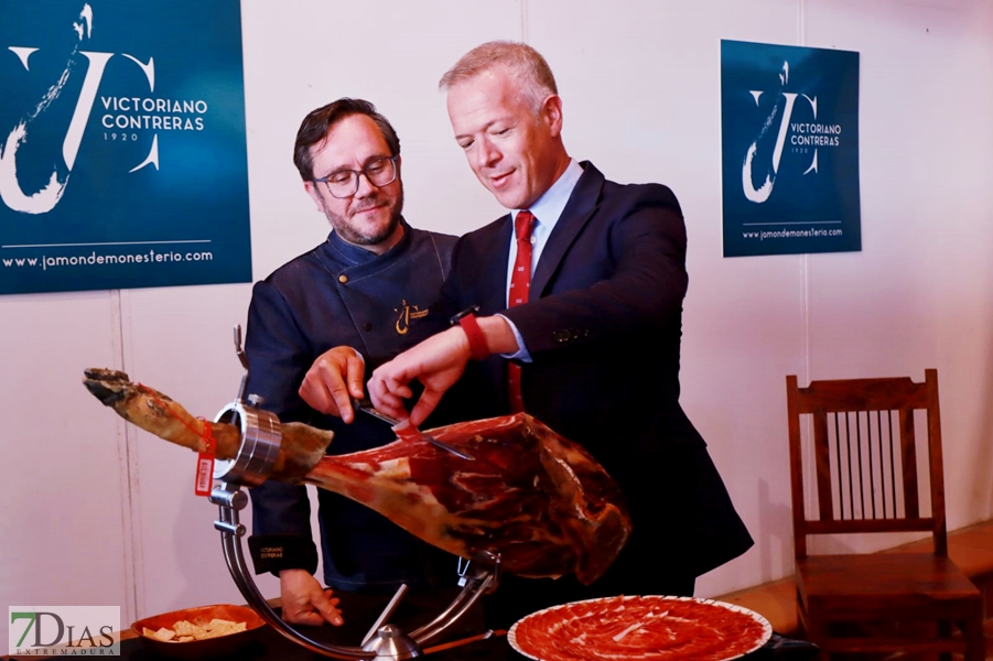 cambiar titular: Inauguración Salón del Jamón Jerez de los Caballeros