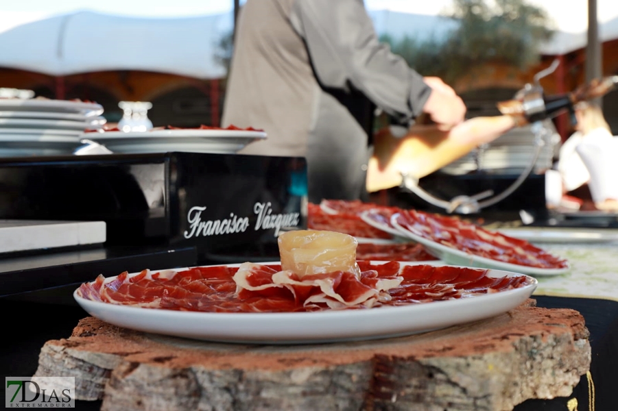 cambiar titular: Inauguración Salón del Jamón Jerez de los Caballeros