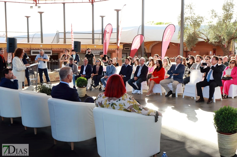 cambiar titular: Inauguración Salón del Jamón Jerez de los Caballeros