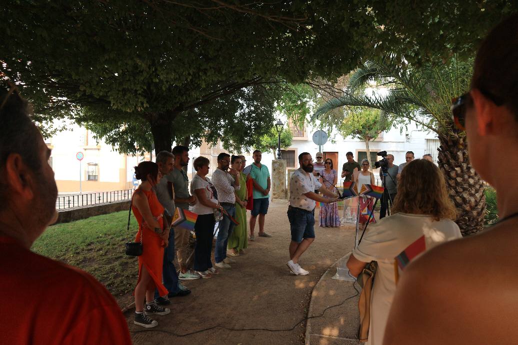 Olivenza inaugura la primera LGBTeca de Extremadura