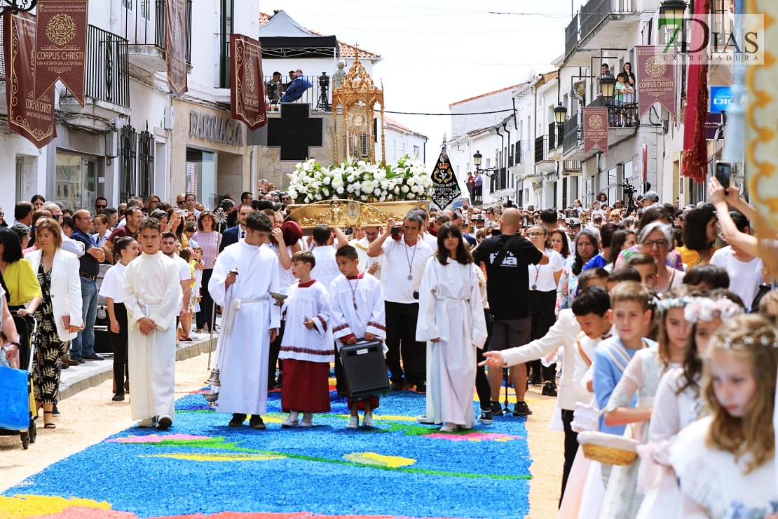 Imágenes del Corpus Christi en San Vicente de Alcántara 2023