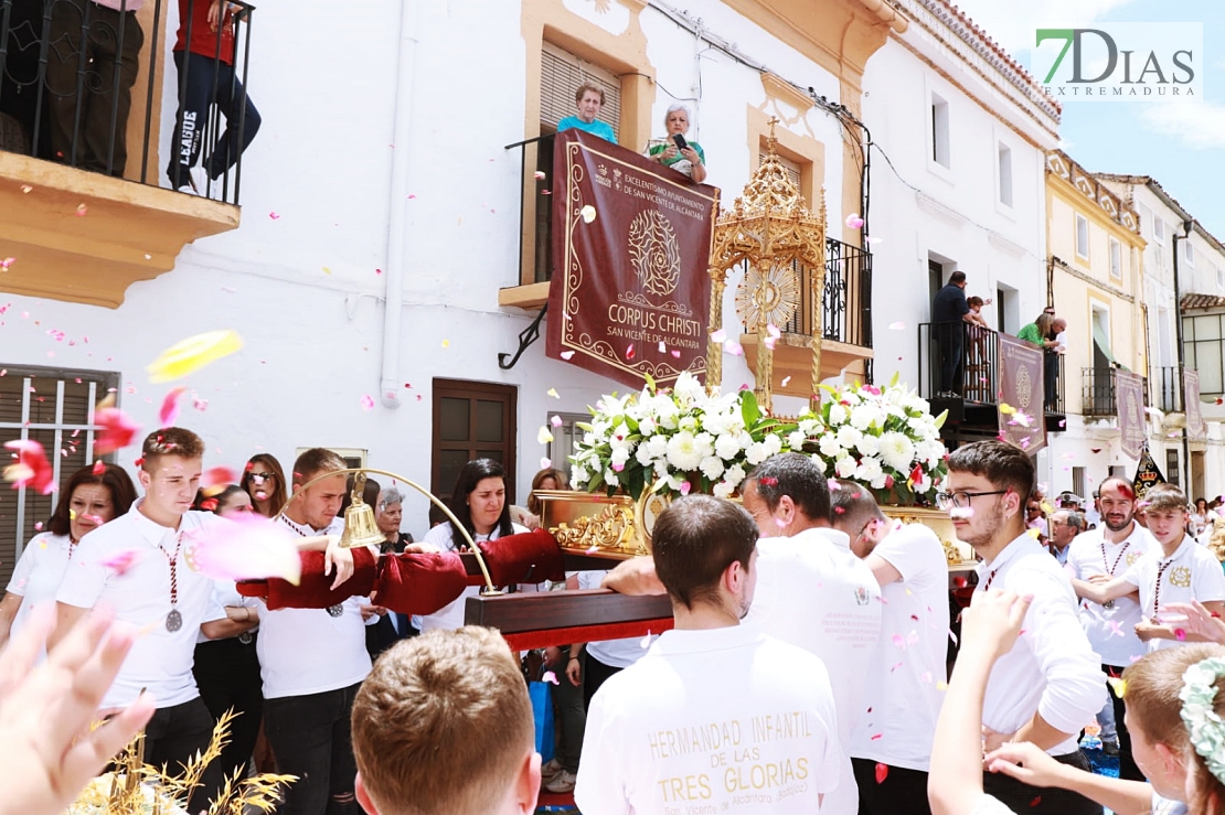 Imágenes del Corpus Christi en San Vicente de Alcántara 2023