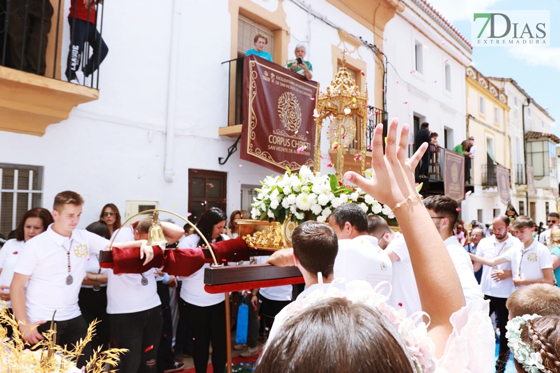 Imágenes del Corpus Christi en San Vicente de Alcántara 2023