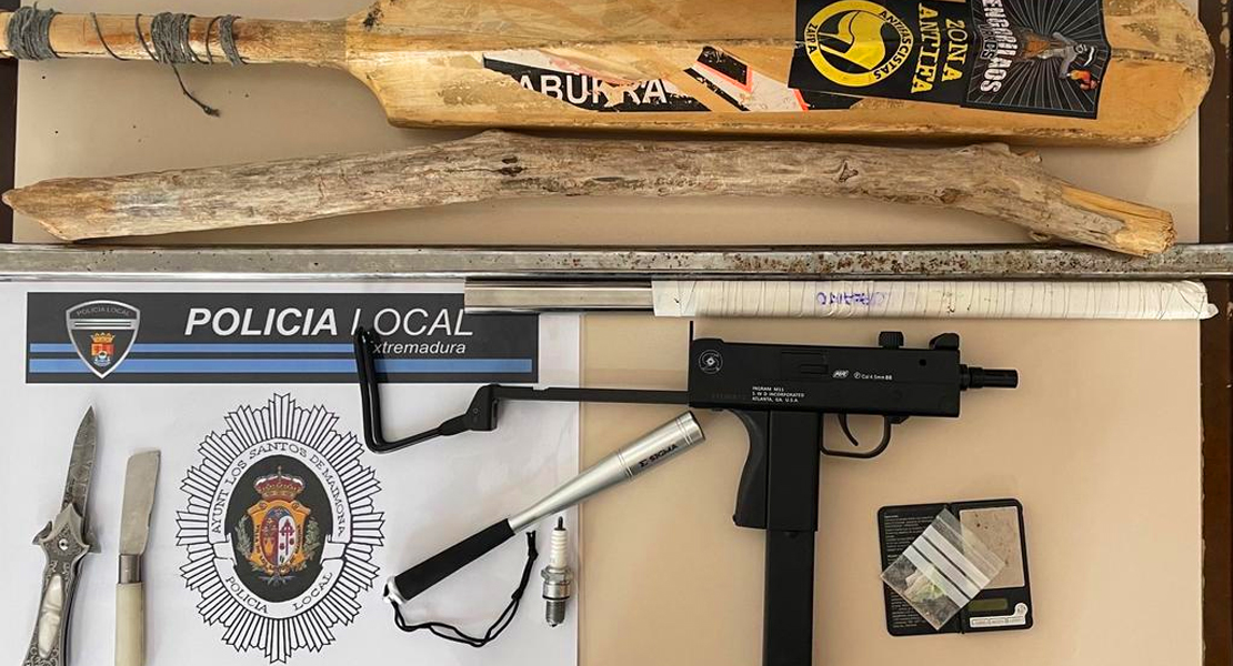 Circulan con un subfusil, otras armas y droga por Los Santos de Maimona (Badajoz)