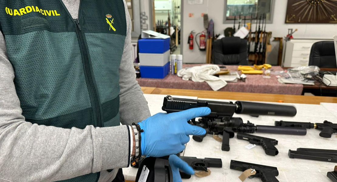 La Guardia Civil da un golpe al tráfico internacional de armas