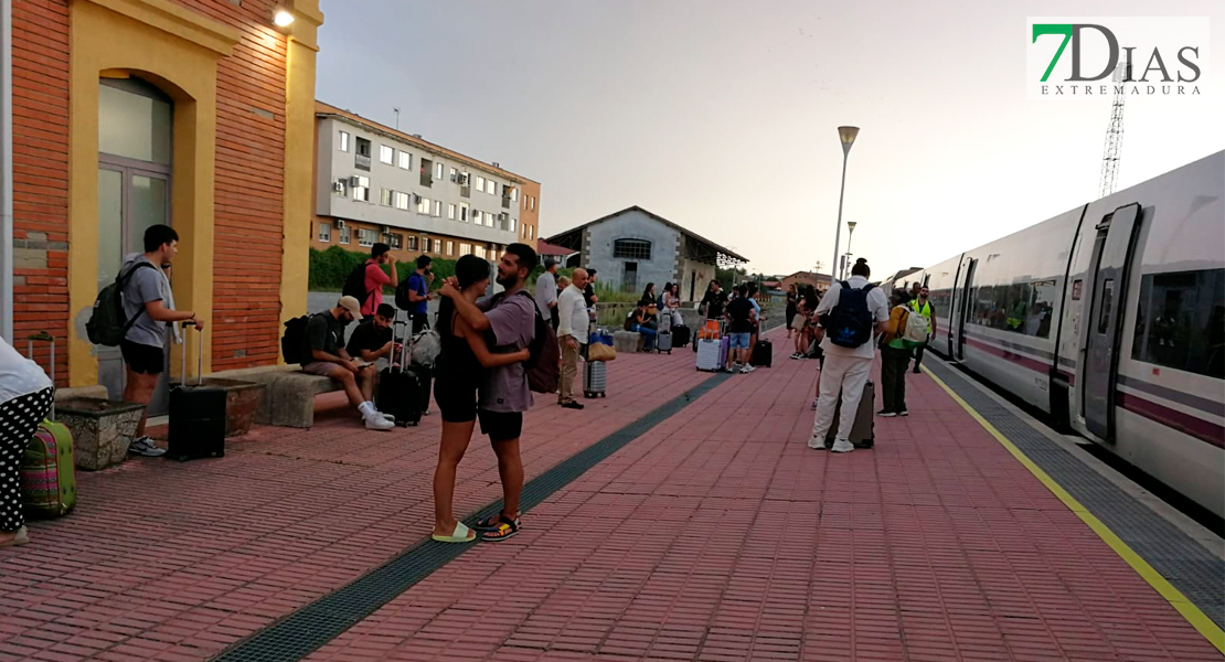 El tren deja tirados de nuevo a los pasajeros con destino Extremadura