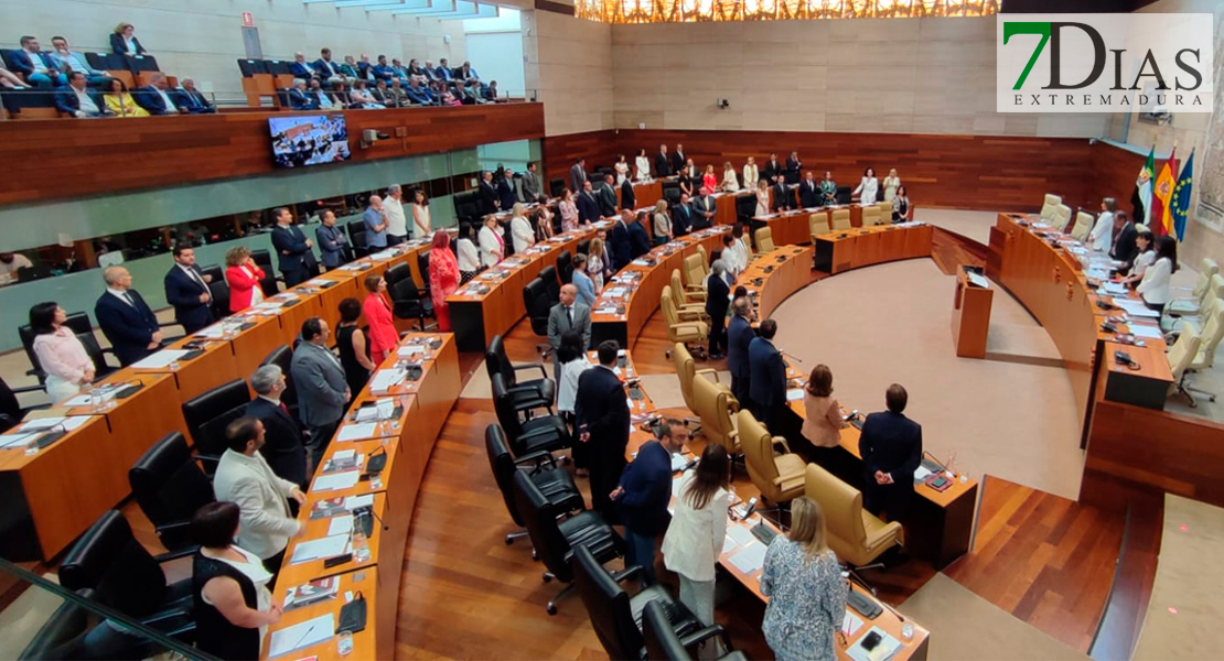 PP y Vox eliminan las comparecencias de los altos cargos en la Asamblea de Extremadura