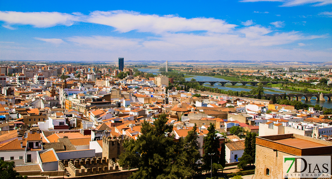 El Ayuntamiento de Badajoz toma medidas para combatir el calor en la jornada electoral del 23J