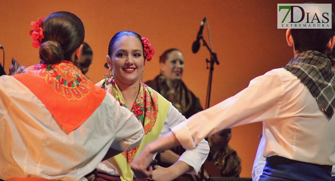 REPOR - Imágenes de la primera sesión del Festival Folklórico en Badajoz