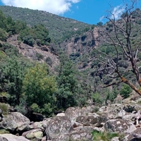 Pasa la noche perdido en un barranco de La Vera (Cáceres) sin poder pedir ayuda