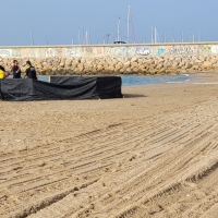 Encuentran el cuerpo sin vida de un niño en una playa de Tarragona