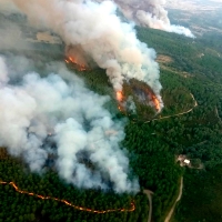 Impresionante imagen desde el cielo del incendio en La Vera (CC)