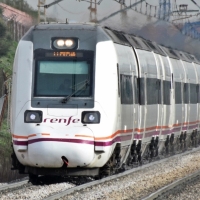 Incidencia en el tren: caen fragmentos de techo de uno de los vagones