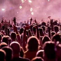 Instan al Reggaeton Festival que active la devolución de entradas adquiridas con el Bono Cultural